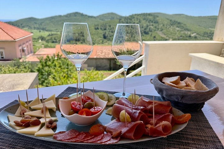 Wine tour Korčula - private tour