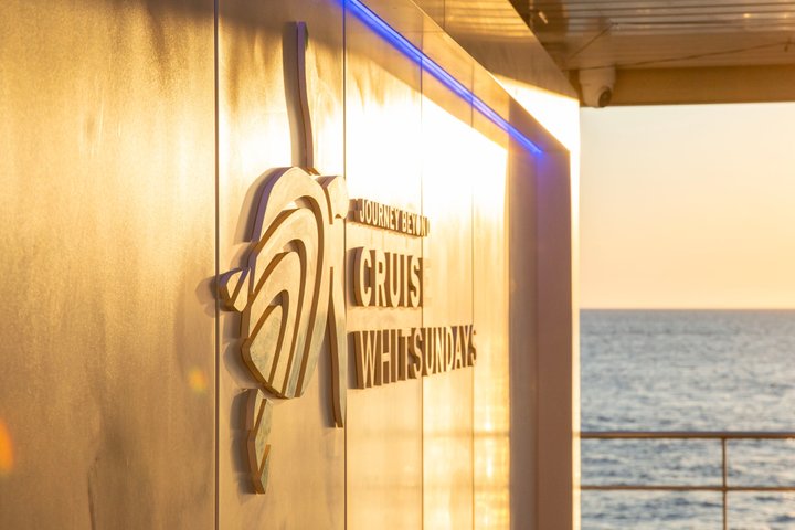 2 Day Great Barrier Reef "PREMIUM Reefsleep" Experience