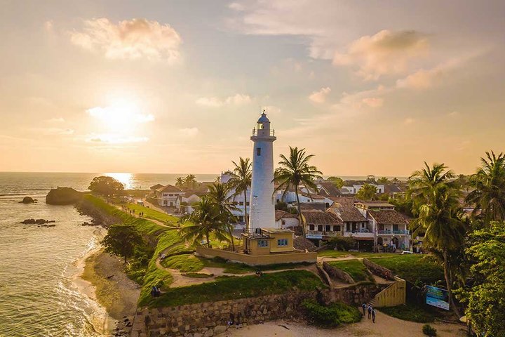 Galle Day Trip with Stilt Fishing & Turtle Hatchery