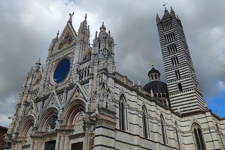 Siena, S.Gimignano & Chianti Tasting Small Group from Montecatini