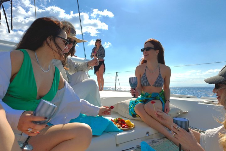 Luxury Catamaran Morning Semi-Private and Greek Gastronomy Athens