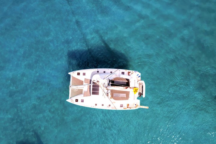 Luxury Catamaran Morning Semi-Private and Greek Gastronomy Athens