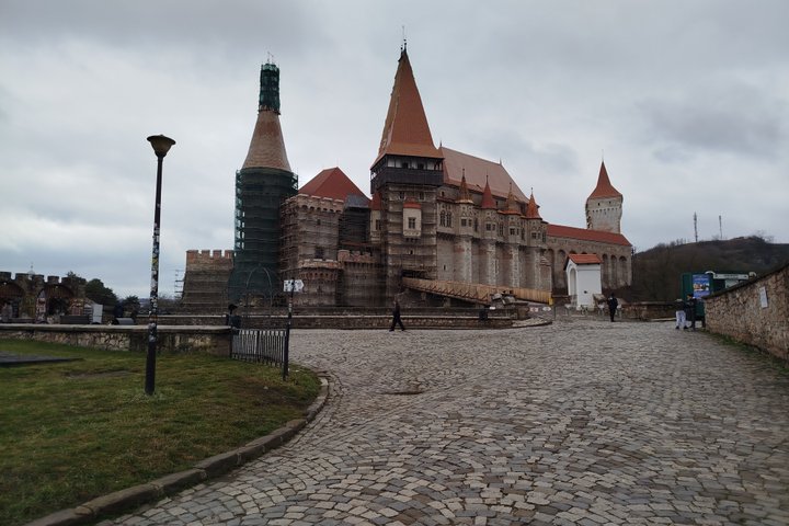 Timisoara Dream Tours Trip to Hunedoara Castle and to Sibiu