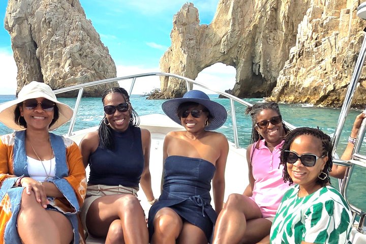 Los Cabos Small-Group Tour: Cruise, Tacos, Tequila and Photos