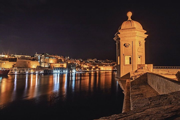 Malta Night Tour plus a Traditional Dinner
