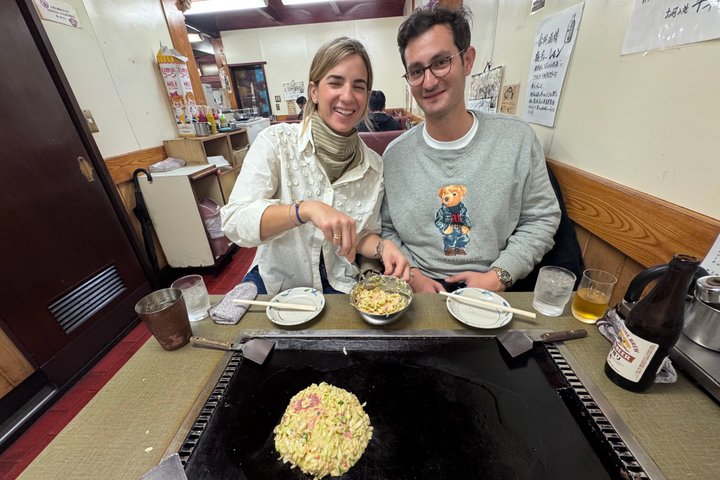 Private & Customizable Osaka Tour with a Local Guide