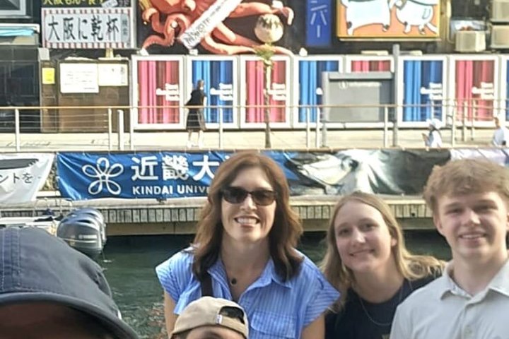 Private & Customizable Osaka Tour with a Local Guide
