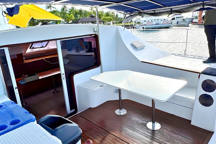 Kota Kinabalu: Catamaran, Paddleboard, Kayak, Snorkeling Tour