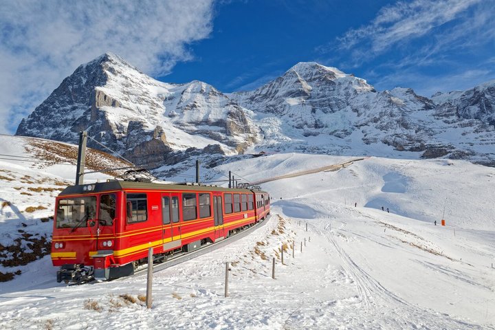 Private Day Trip from Montreux to Grindelwald and Jungfrau