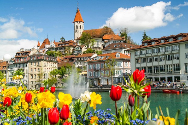 Lauterbrunnen Grand Tour Waterfalls and Hidden Spots in Alps