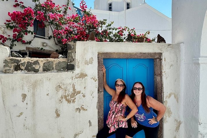 Santorini Highlights Small-Group Tour with Wine Tasting option