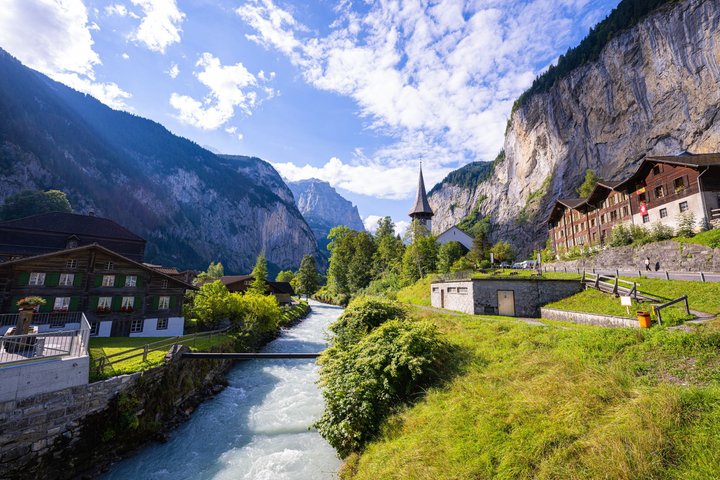 Trip from Montreux to Interlaken, Lauterbrunnen and Grindelwald