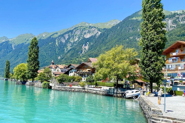 Lauterbrunnen Grand Tour Waterfalls and Hidden Spots in Alps