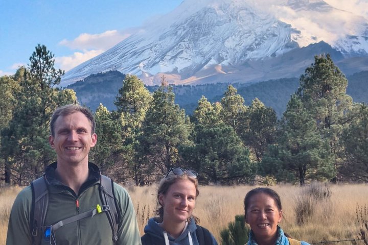 Hiking in Iztaccihuatl Volcano