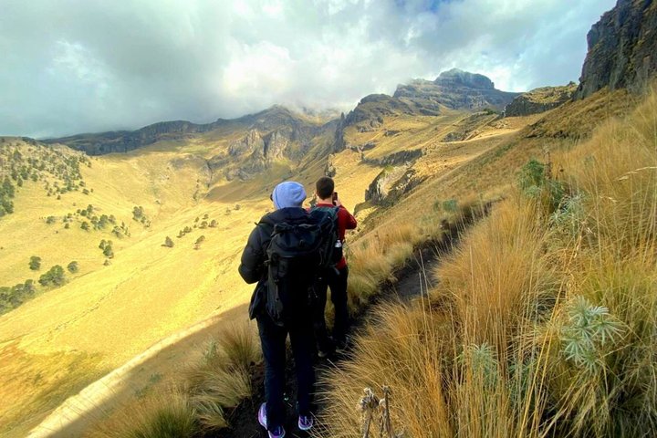 Hiking in Iztaccihuatl Volcano