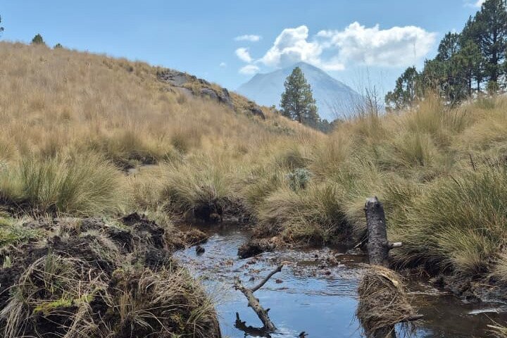 Hiking in Iztaccihuatl Volcano