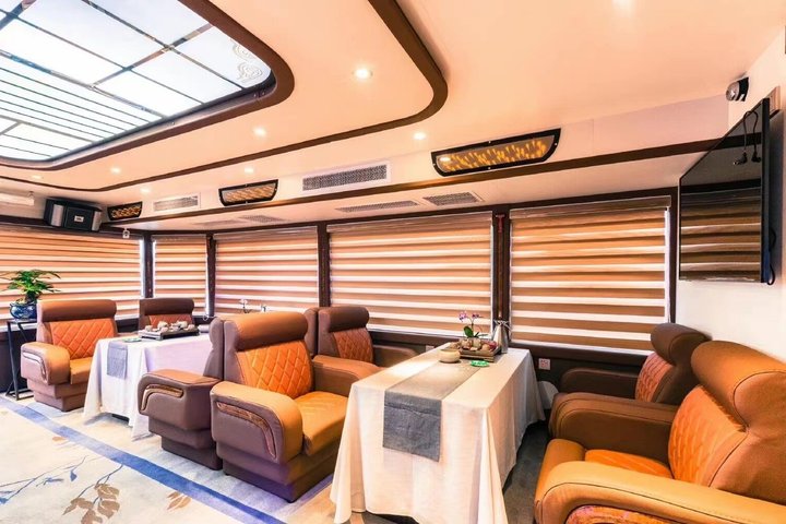 Li River cruise & Yangshuo countryside private day tour