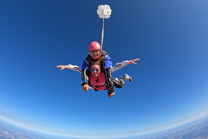 Premium Skydiving Portugal 15,000ft Freefall near Lisbon