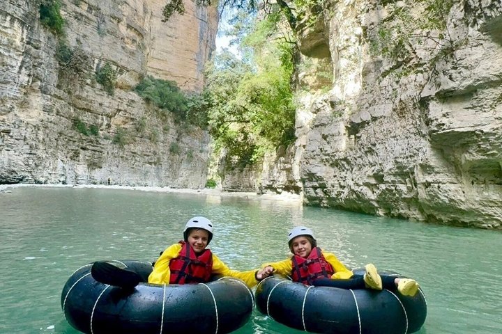Osumi Canyon: Rafting/River Tubing.