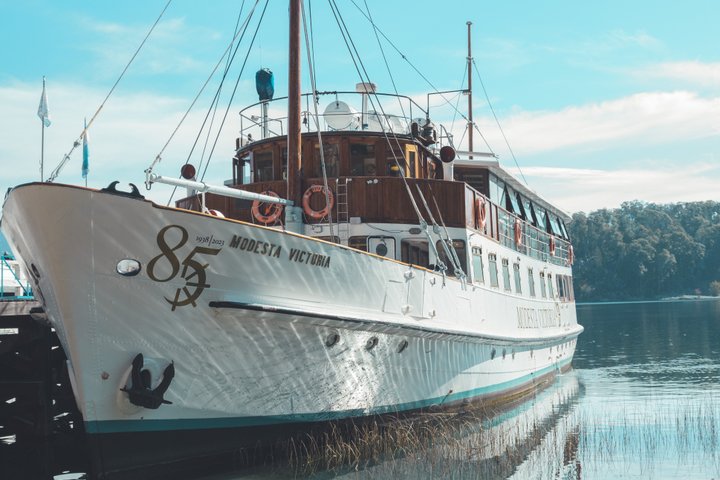 Unforgettable Patagonia Victoria Island and Arrayanes Forest