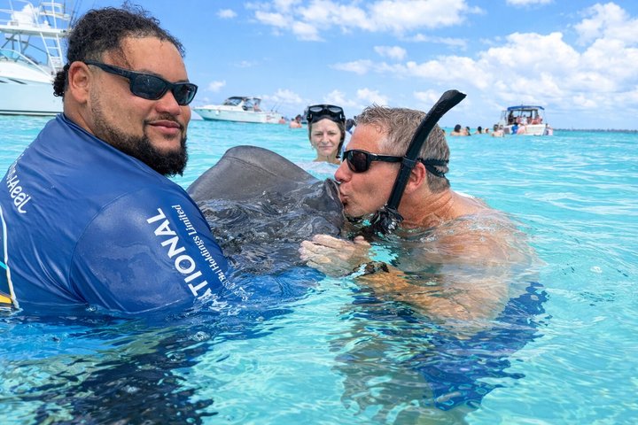 Ocean Blue Charters Private Boat Charters in the Cayman Islands
