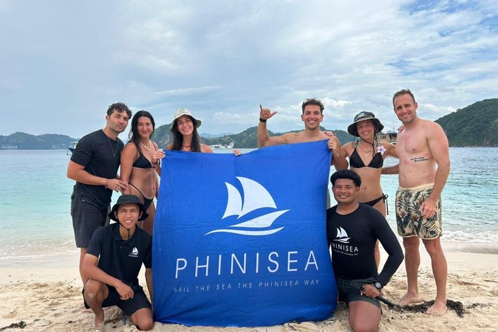 Komodo Island Speedboat Tour Padar Pink Beach with Snorkeling