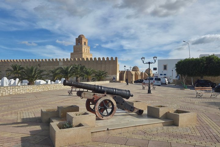 El Jem, Kairouan & Monastir/Sousse BY SAYMEEN VIP TOURS