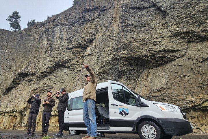 Upper Loop Tour and Lamar Valley from West Yellowstone with Lunch