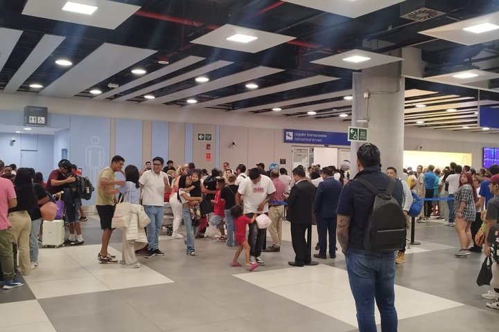 Premium Private Transfer Lima Airport (LIM) - Meet & Greet