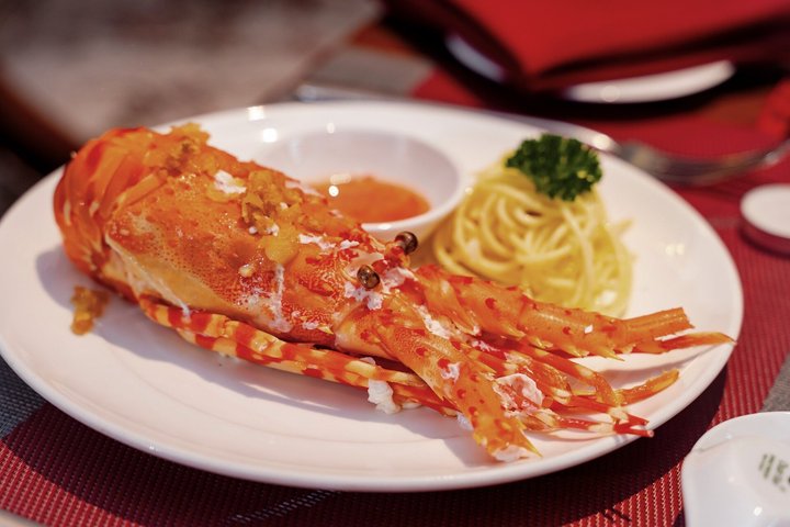 Nha Trang Sunset Cocktails and Dinner Cruise