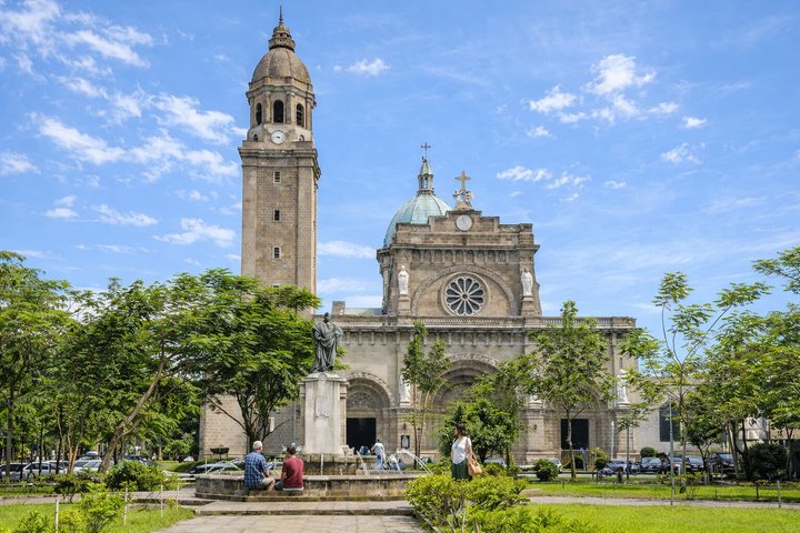 Manila Custom and Private Walking Tour with Local Guide