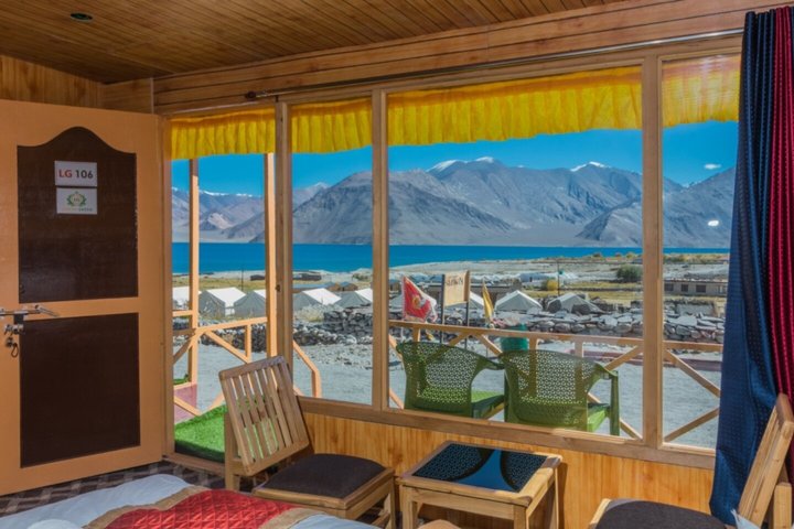 6 Days Private Ladakh Tour Nubra Pangong and Khardung La Pass
