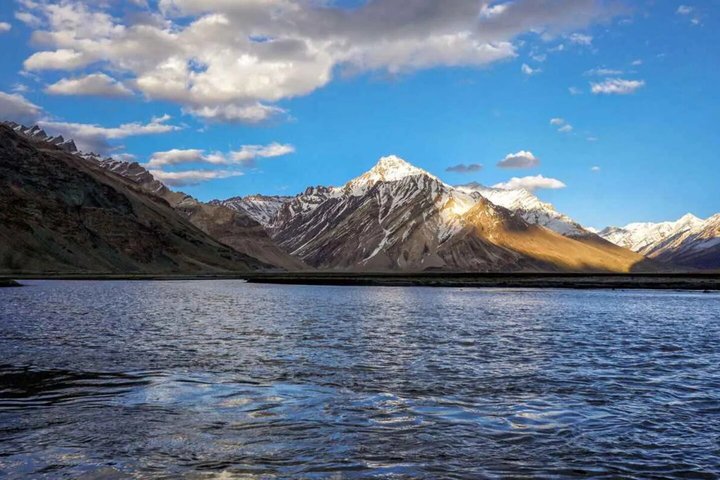6 Days Private Ladakh Tour Nubra Pangong and Khardung La Pass