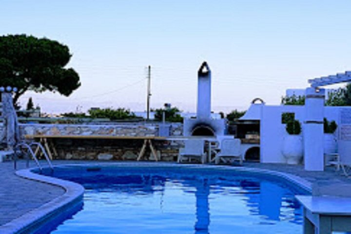 Maria's Open Cooking Class lessons in Delux hotel of Paros