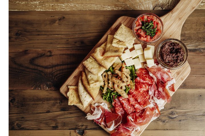 Reggio Emilia Guided Walking Tour with Food Tastings