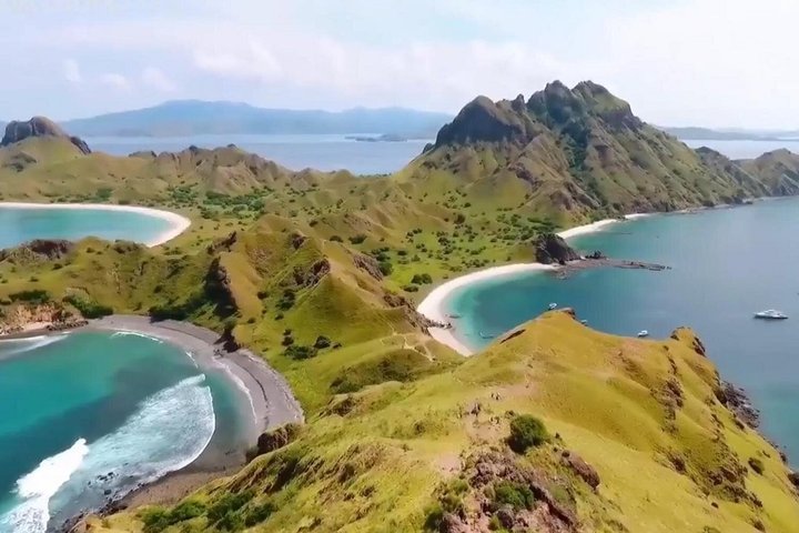 2 Day Komodo Island Sailing Adventure with Snorkeling & Dragons