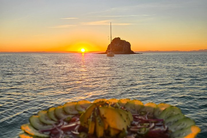 BOAT to Espiritu Santo Island and Balandra
