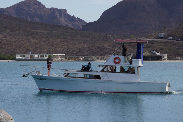 BOAT to Espiritu Santo Island and Balandra