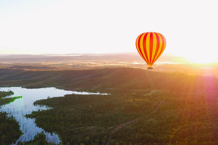 Gold Coast Ballooning with 5 Star Breakfast