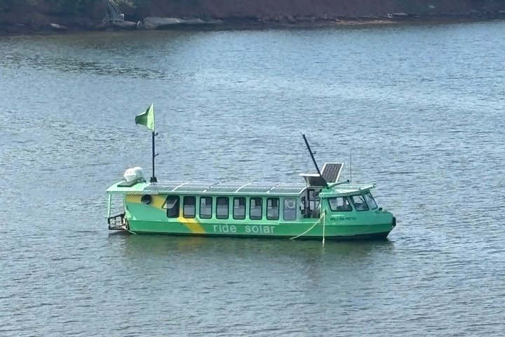 Solar harbour cruise with live music! (Optional lunch/dinner)