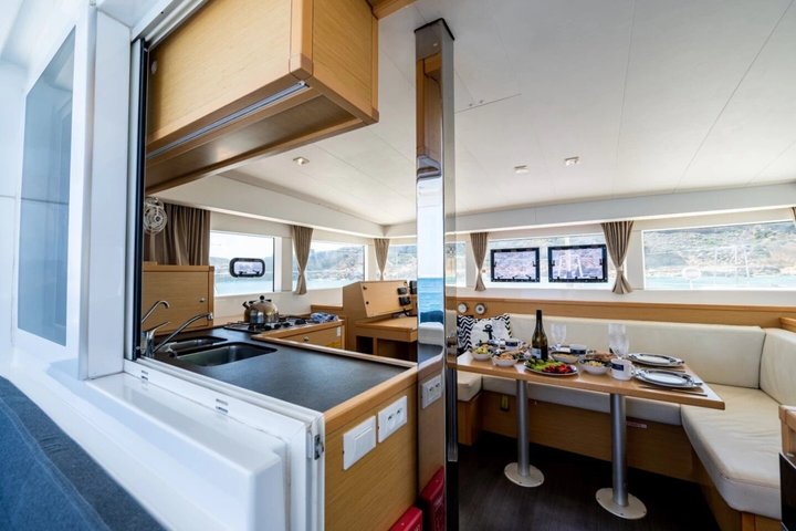 Magdalene Archipelago Tour from Palau - Luxury Catamaran 2