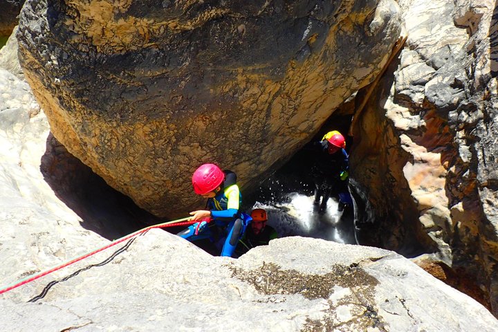 Canyoning for family and kids in Sierra de Guara