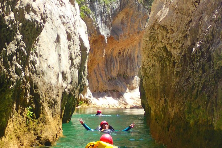 Canyoning for family and kids in Sierra de Guara