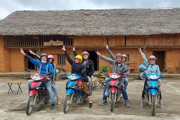 Ha Giang Heritage Motorbike Loop 3D– Culture & Vietnamese Cuisine