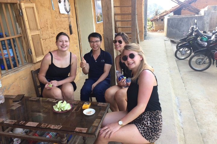 Ha Giang Heritage Motorbike Loop 3D– Culture & Vietnamese Cuisine