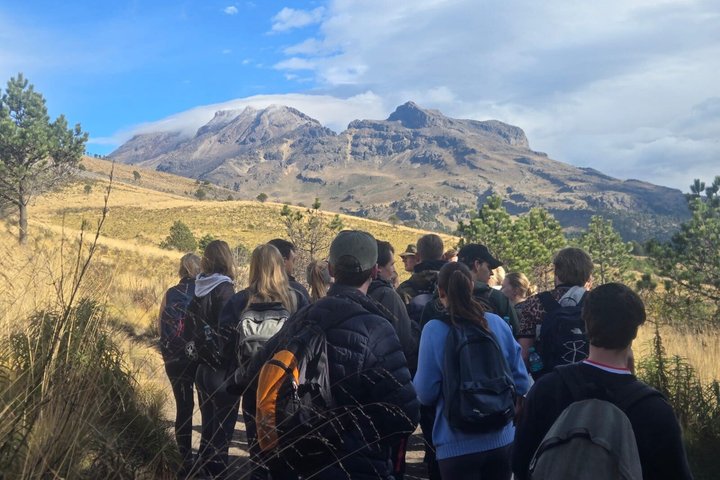 Iztaccihuatl Volcano Hiking Tour from Puebla