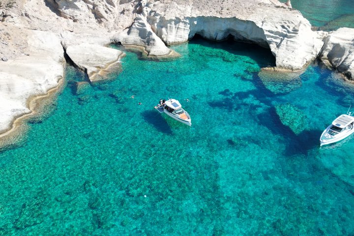 Private Daily Cruise on De Antonio 36 Paros to Antiparos
