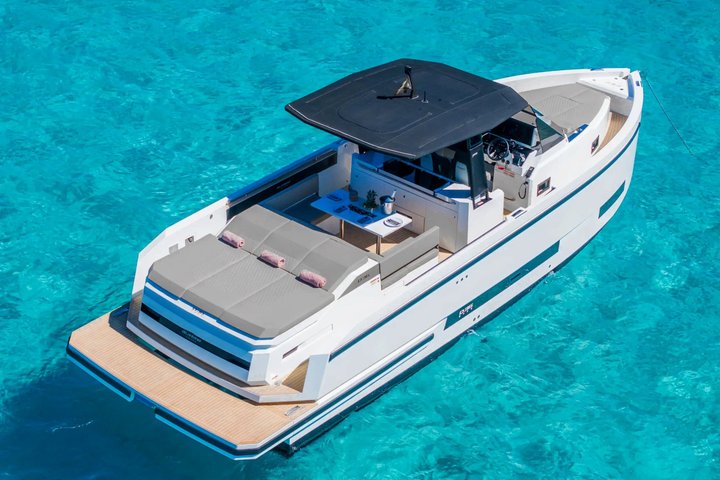 Private Daily Cruise on De Antonio 36 Paros to Antiparos