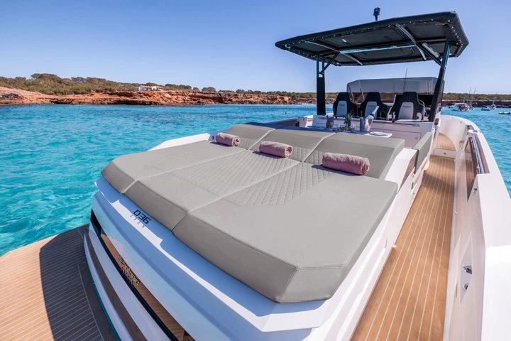 Private Daily Cruise on De Antonio 36 Paros to Antiparos