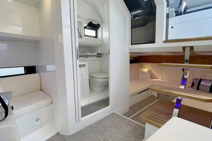 Private Daily Cruise on De Antonio 36 Paros to Antiparos